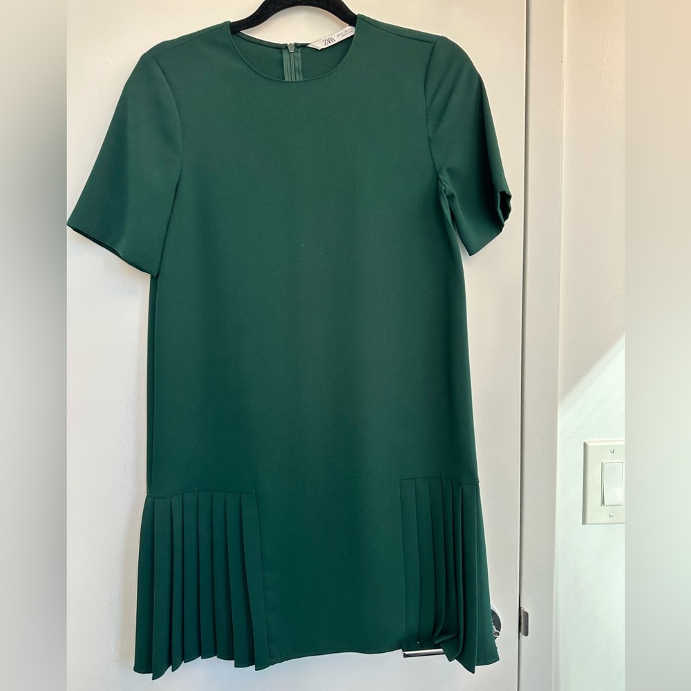Zara green mini pleated dress